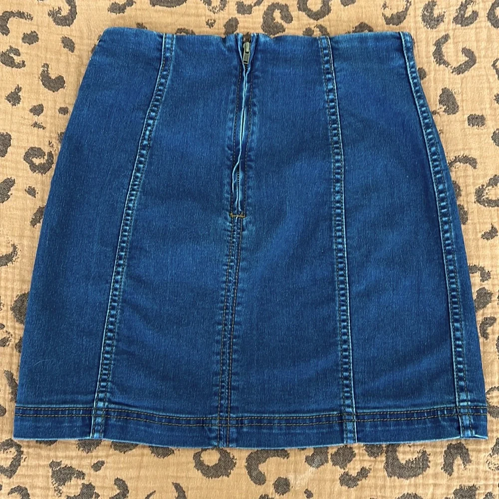 Free People Mini - Picture 5 of 5